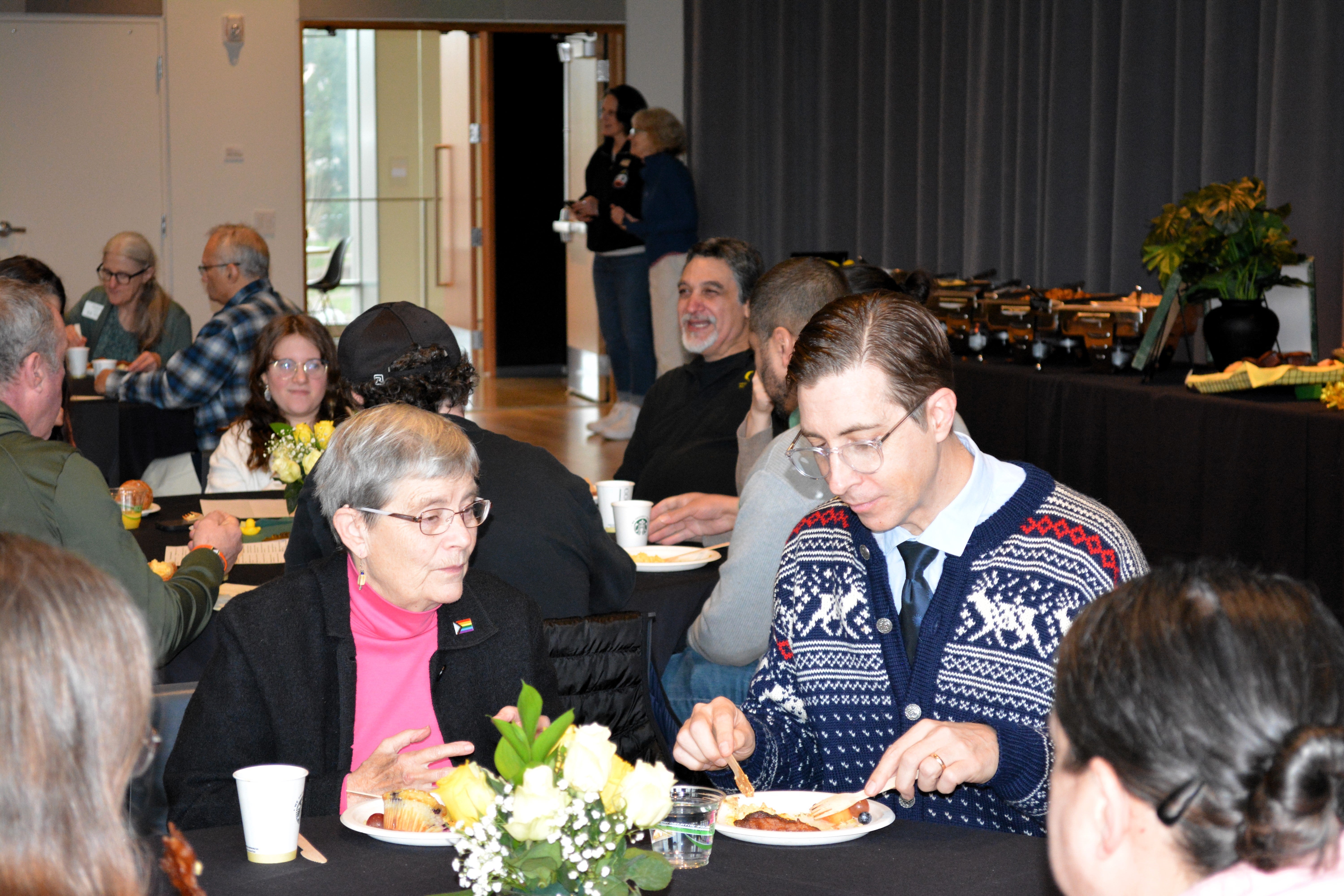 honorees enjoying brunch